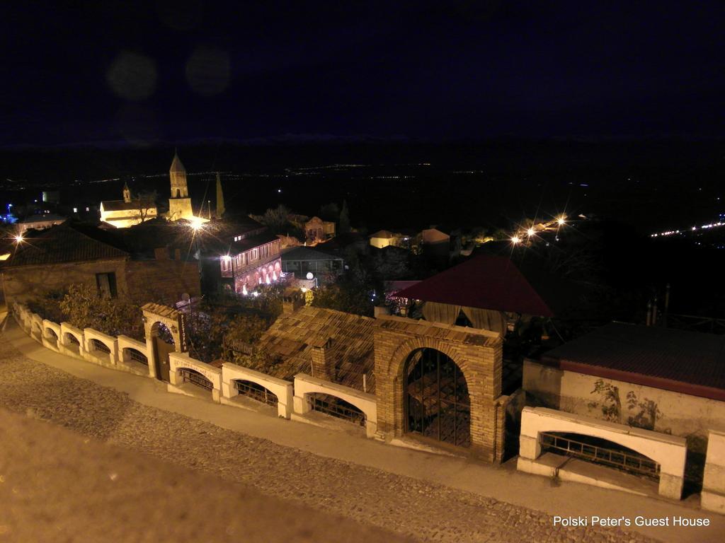 Peter'S Guest House Sighnaghi Bagian luar foto